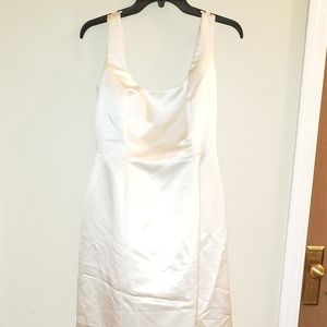 Jones New York Cream gown